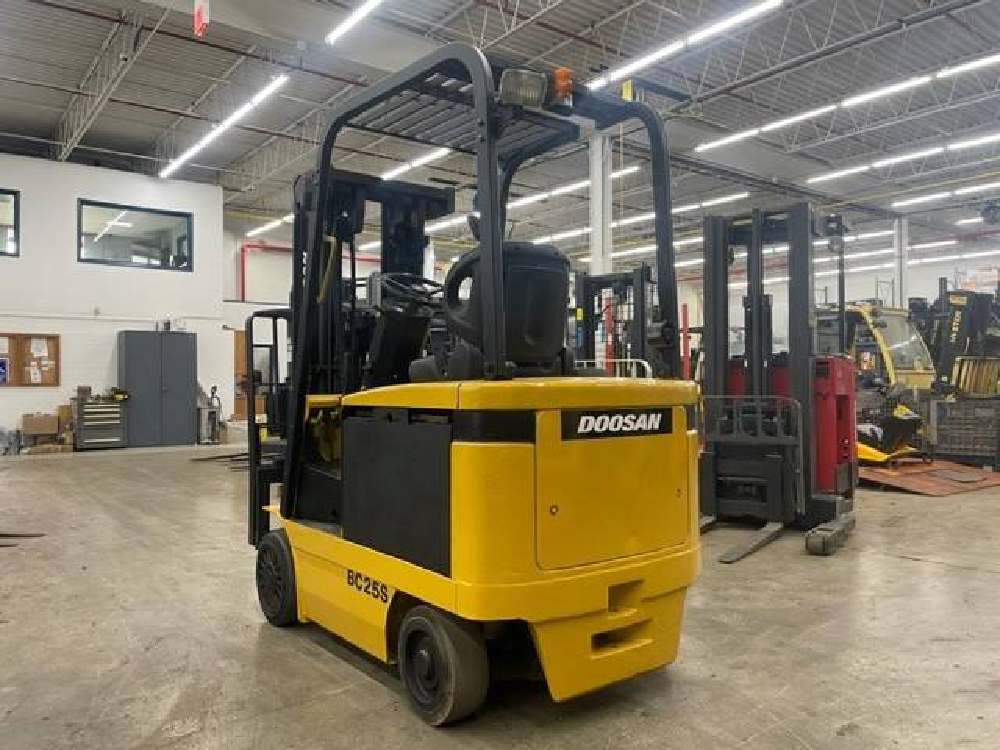 2004 DOOSAN 5K CUSHION TIRE FORKLIFT