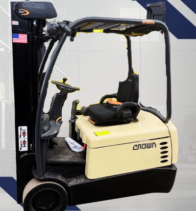 2011 CROWN 4K 3-WHEEL ELECTRIC FORKLIFT (EE RATED)