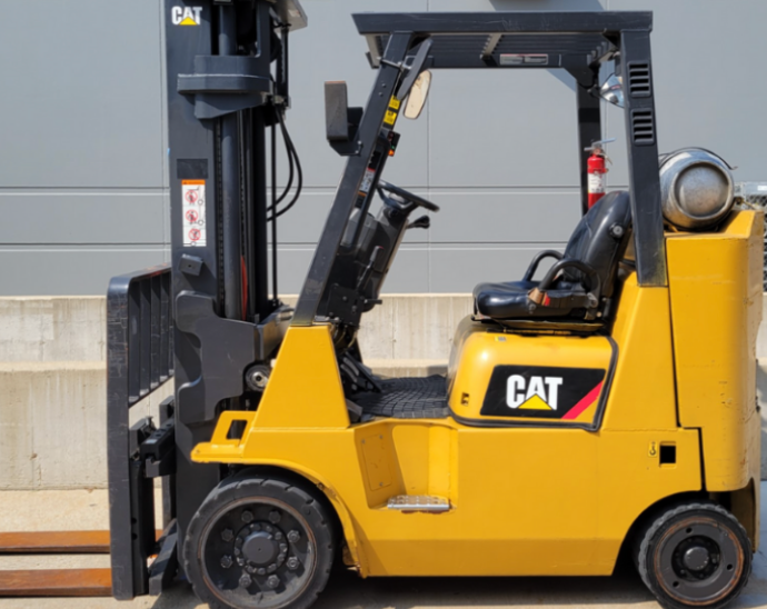 2017 CATERPILLAR 8K CUSHION TIRE FORKLIFT