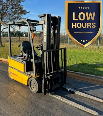 2004 TCM 2.5K CUSHION TIRE FORKLIFT