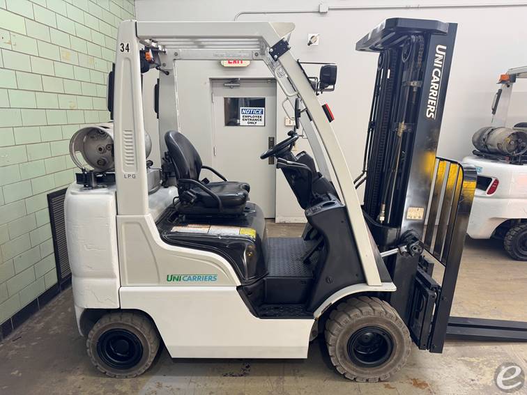 2018 UNICARRIERS 5K PNEUMATIC TIRE FORKLIFT