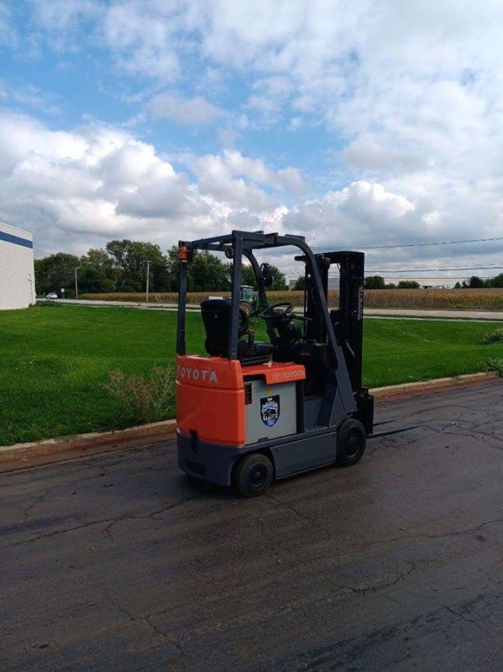 2019 TOYOTA 3K CUSHION TIRE FORKLIFT