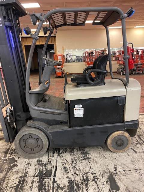 2016 CROWN 6K CUSHION TIRE FORKLIFT