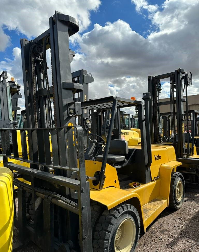 2004 YALE 15.5K PNEUMATIC TIRE FORKLIFT
