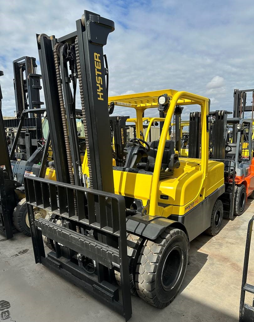 2014 HYSTER 11K PNEUMATIC TIRE FORKLIFT