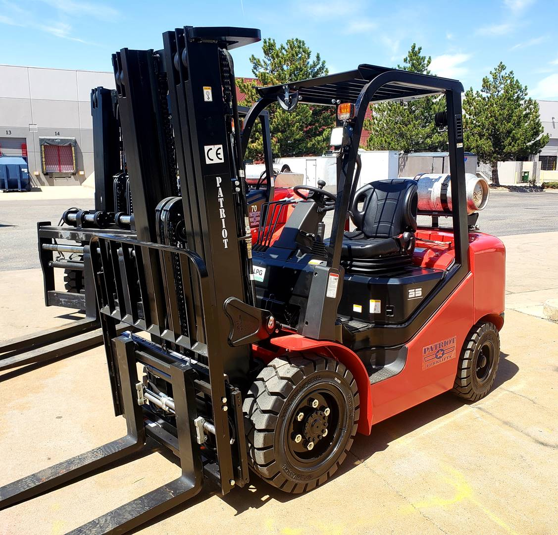 2023 PATRIOT 8K PNEUMATIC TIRE FORKLIFT