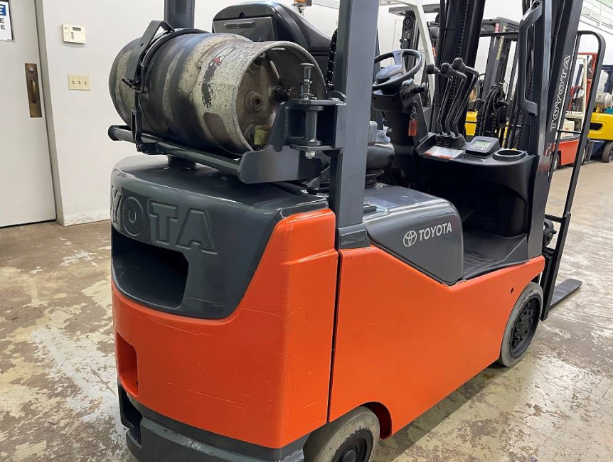 2015 TOYOTA 3K CUSHION TIRE FORKLIFT