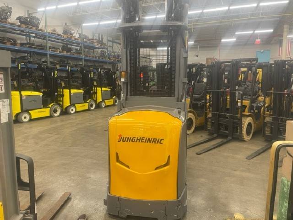 2010 JUNGHEINRICH 3K CUSHION TIRE ORDER PICKER