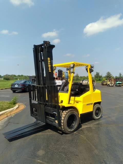 2004 HYSTER 9K PNEUMATIC TIRE FORKLIFT