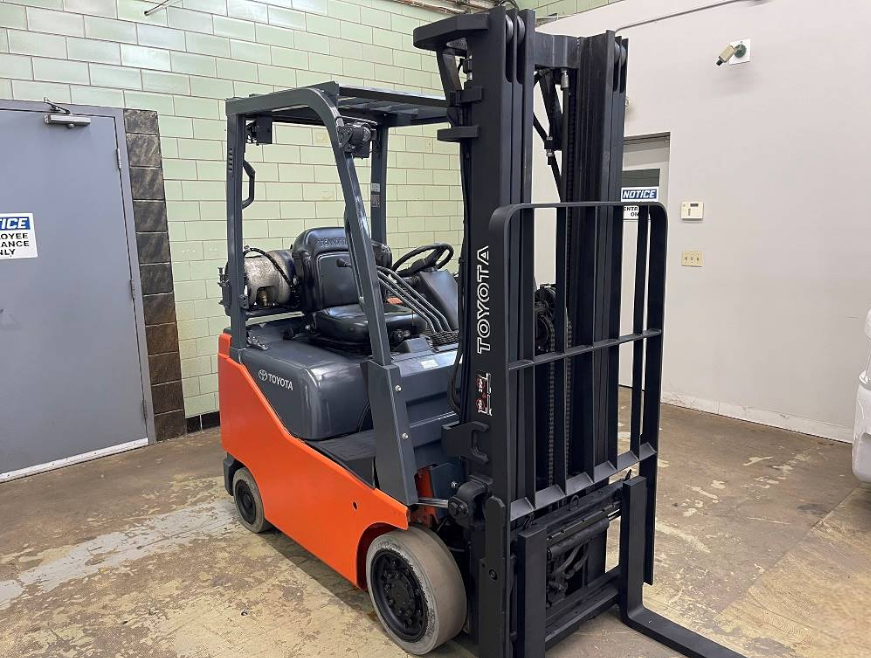 2015 TOYOTA 3K CUSHION TIRE FORKLIFT