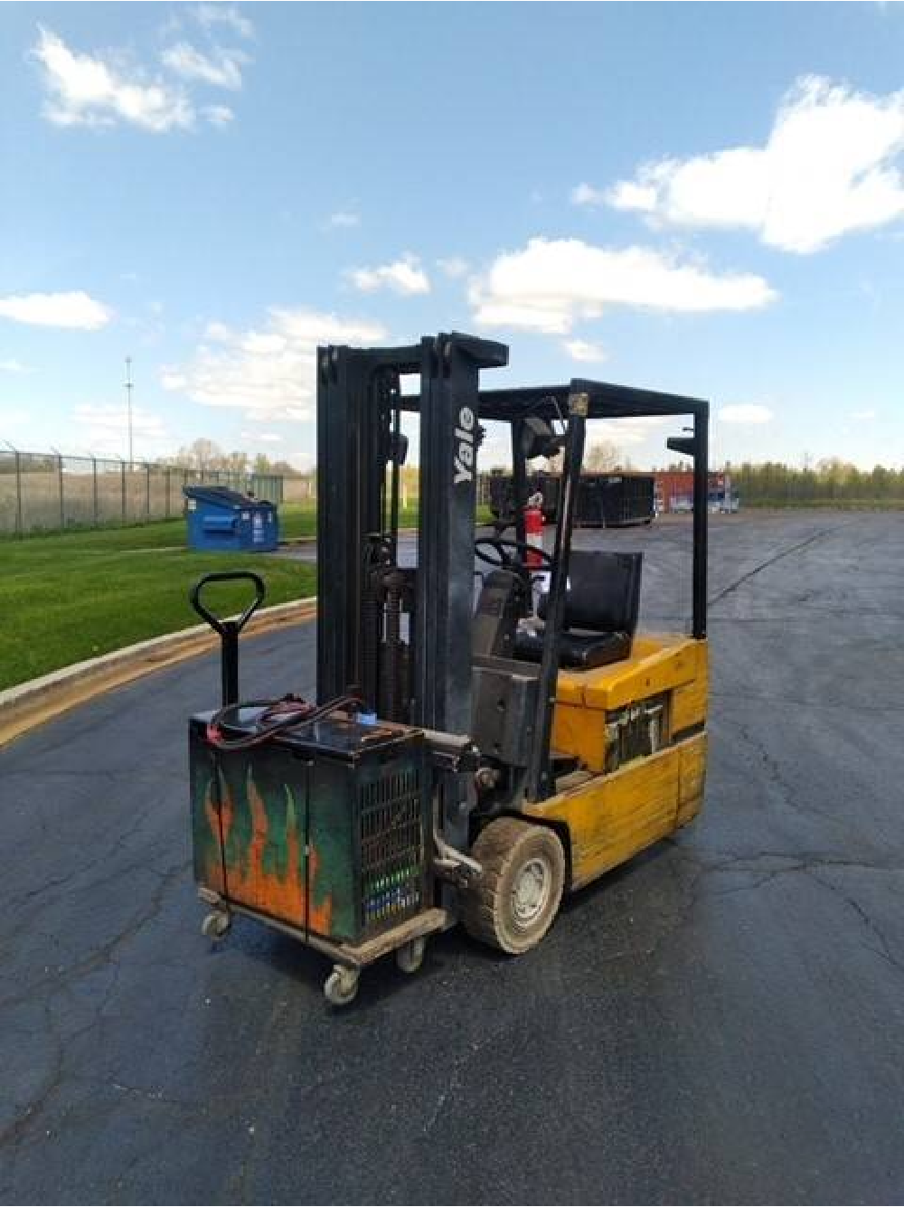 1999 Electric Yale Erp030 Electric Pneumatic Tire 3 & 4 Wheel Sit Down