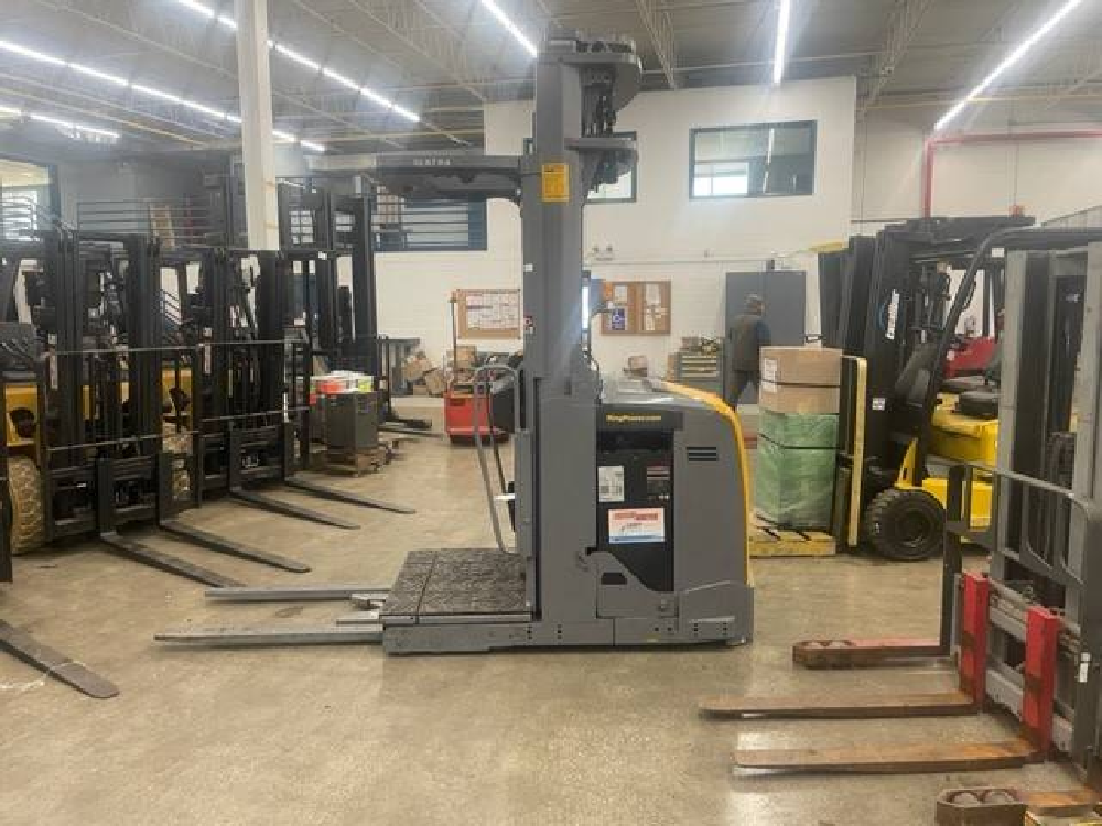 2010 JUNGHEINRICH 3K CUSHION TIRE ORDER PICKER