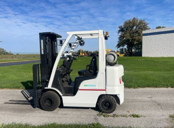 2016 UNICARRIERS 5K PNEUMATIC TIRE FORKLIFT