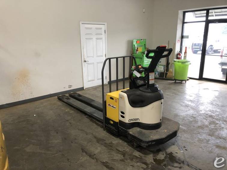 2015 CROWN 6K WALKIE/RIDER PALLET JACK