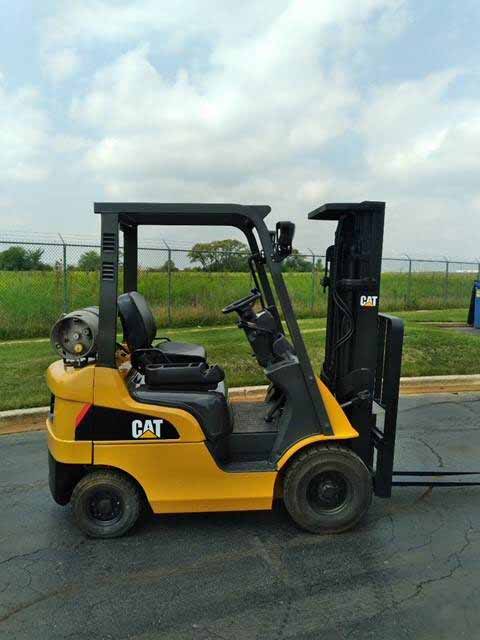 2008 CAT 3.5K PNEUMATIC TIRE FORKLIFT