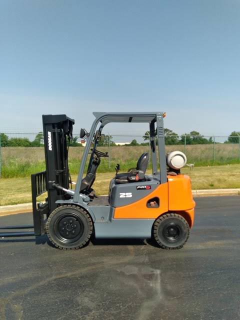 2013 DOOSAN 5K PNEUMATIC TIRE FORKLIFT