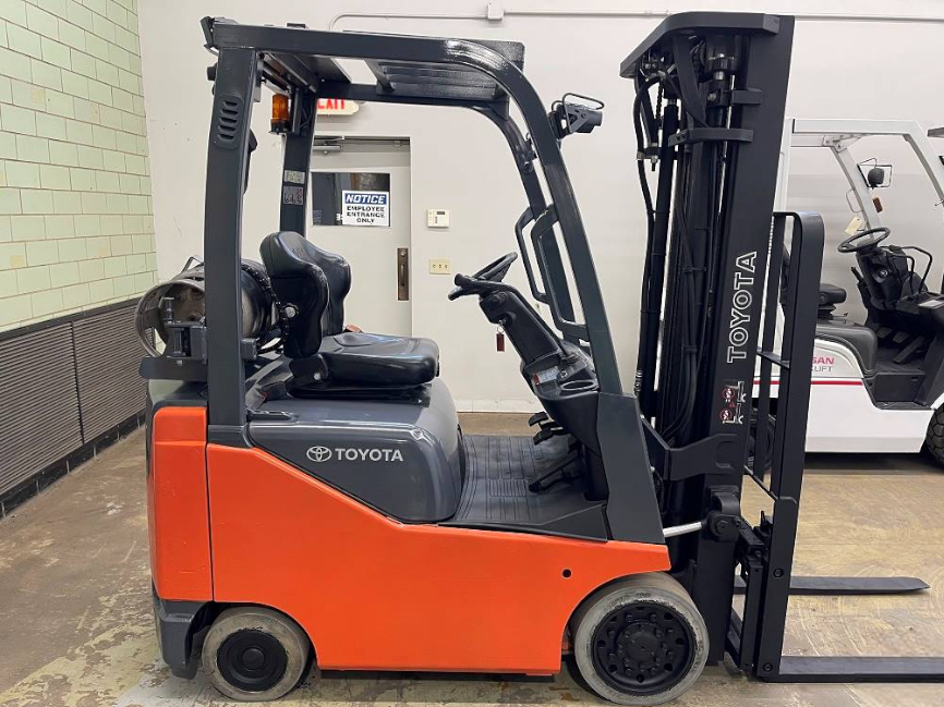 2015 TOYOTA 3K CUSHION TIRE FORKLIFT