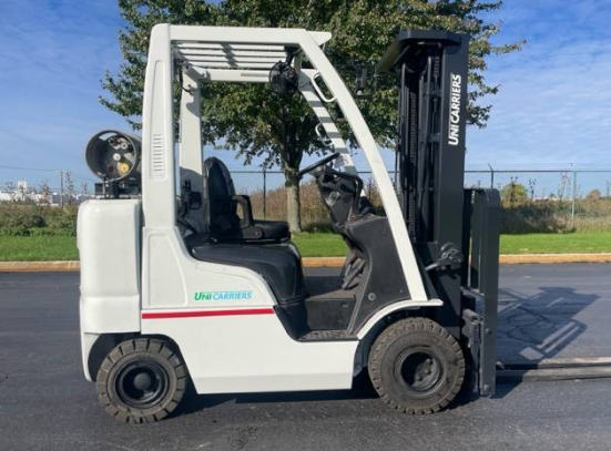 2016 UNICARRIERS 5K PNEUMATIC TIRE FORKLIFT