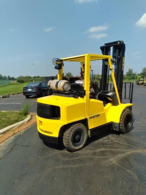 2004 HYSTER 9K PNEUMATIC TIRE FORKLIFT