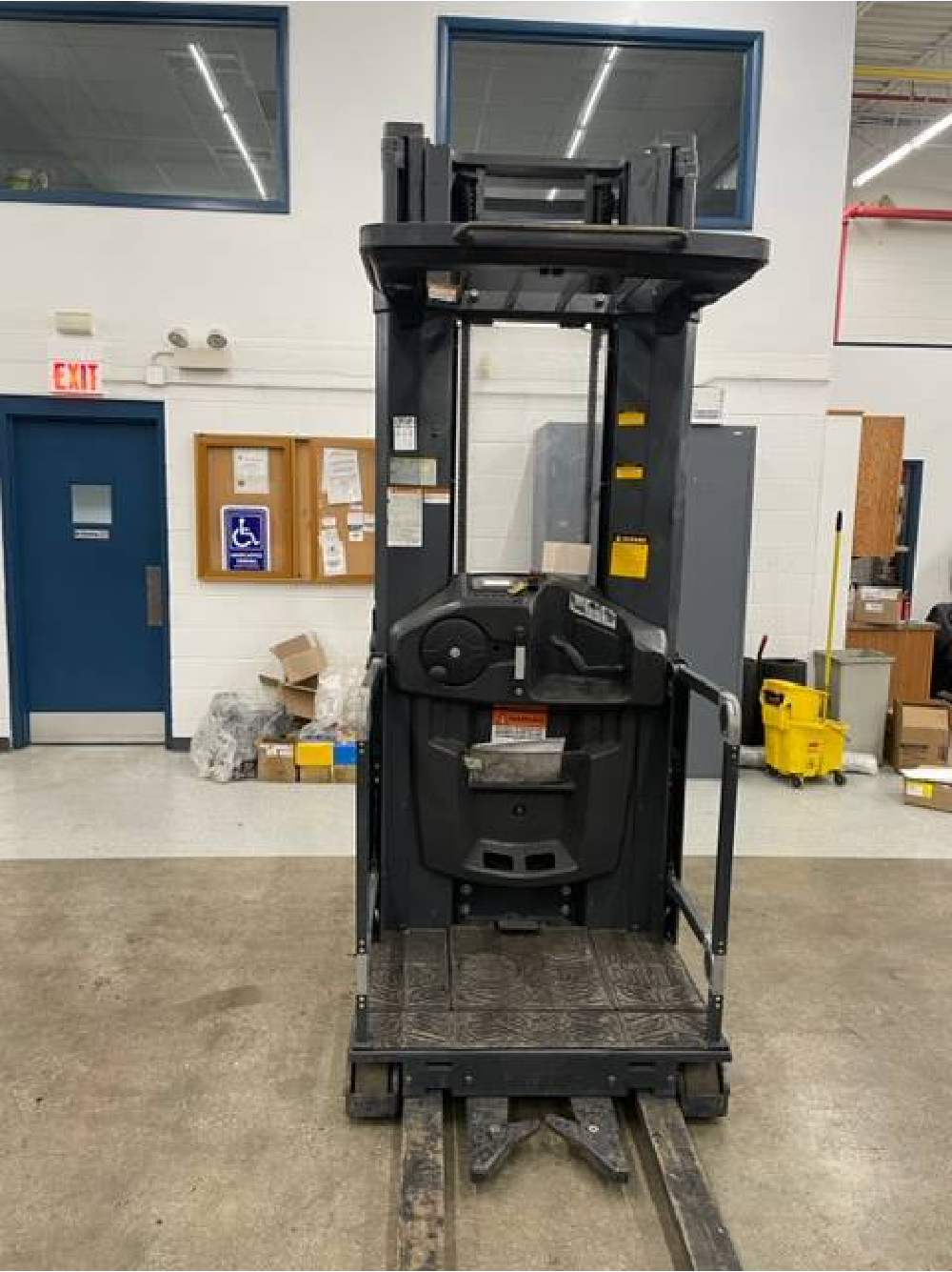 2011 JUNGHEINRICH 3K CUSHION TIRE ORDER PICKER