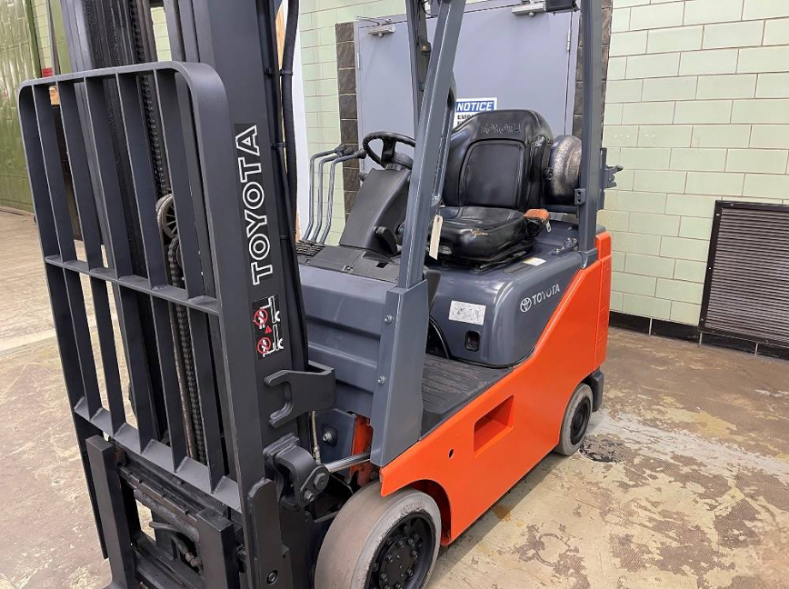 2015 TOYOTA 3K CUSHION TIRE FORKLIFT