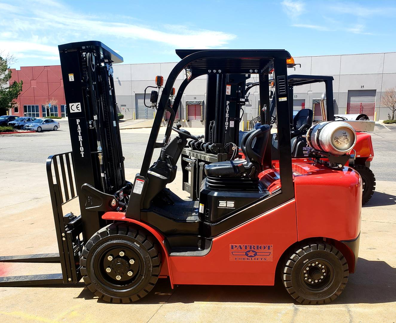 2023 PATRIOT 8K PNEUMATIC TIRE FORKLIFT