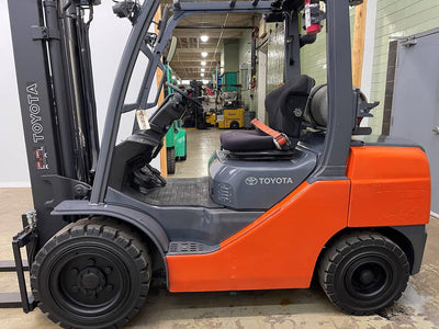 2019 TOYOTA 6K PNEUMATIC TIRE FORKLIFT