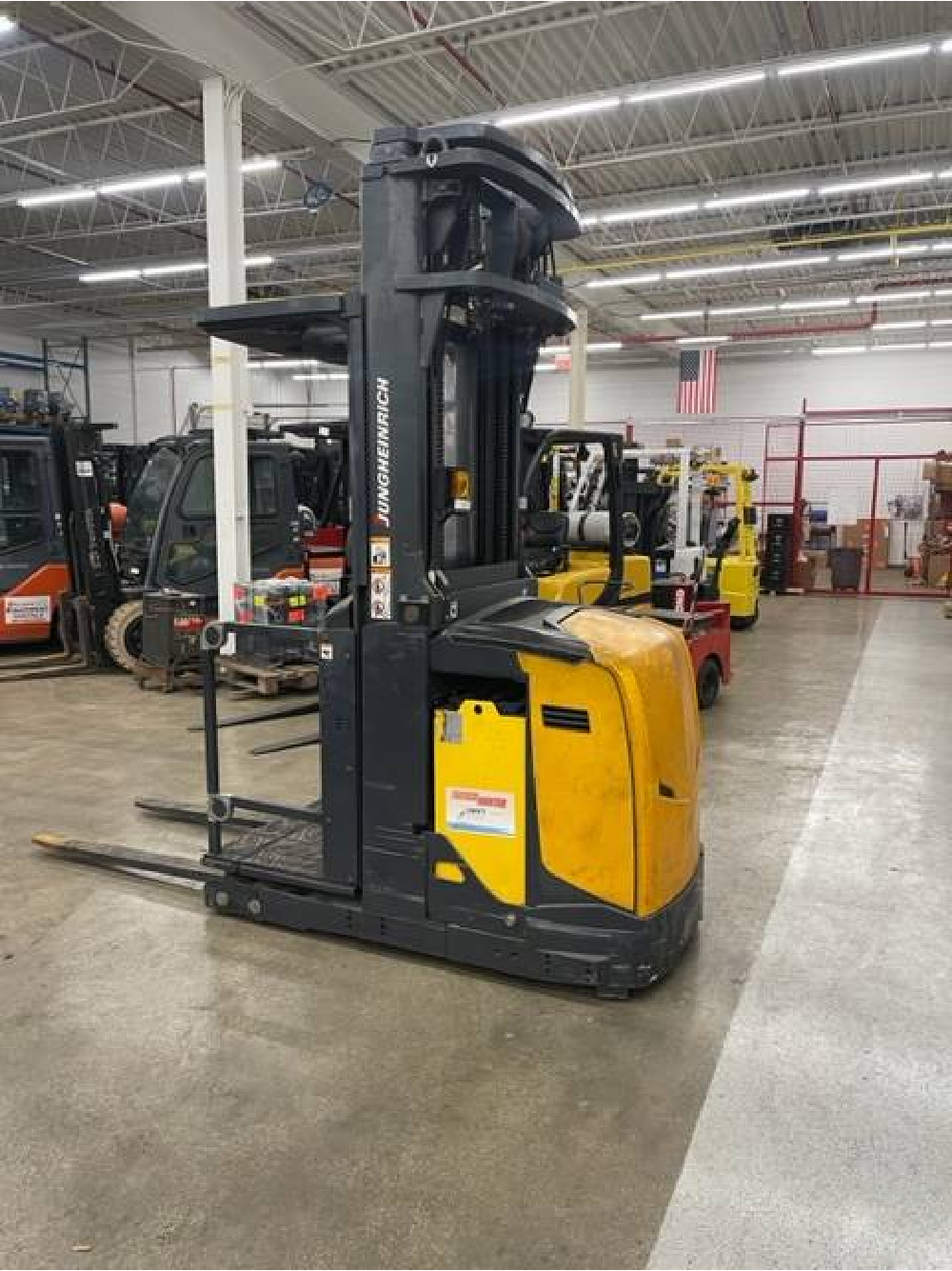 2011 JUNGHEINRICH 3K CUSHION TIRE ORDER PICKER