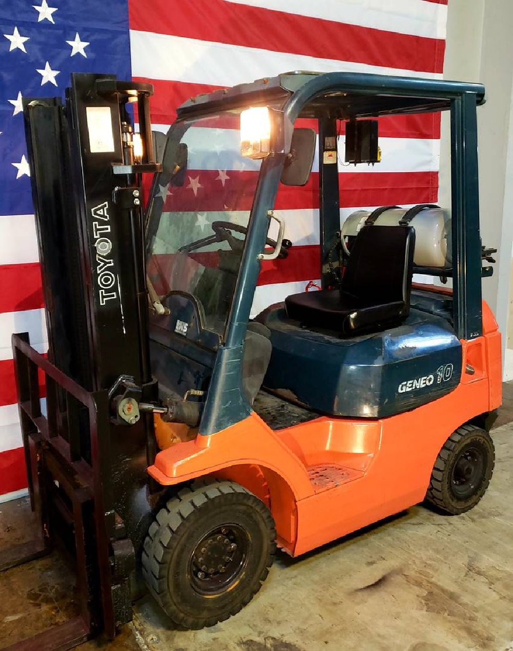 2005 TOYOTA 2.5K PNEUMATIC TIRE FORKLIFT