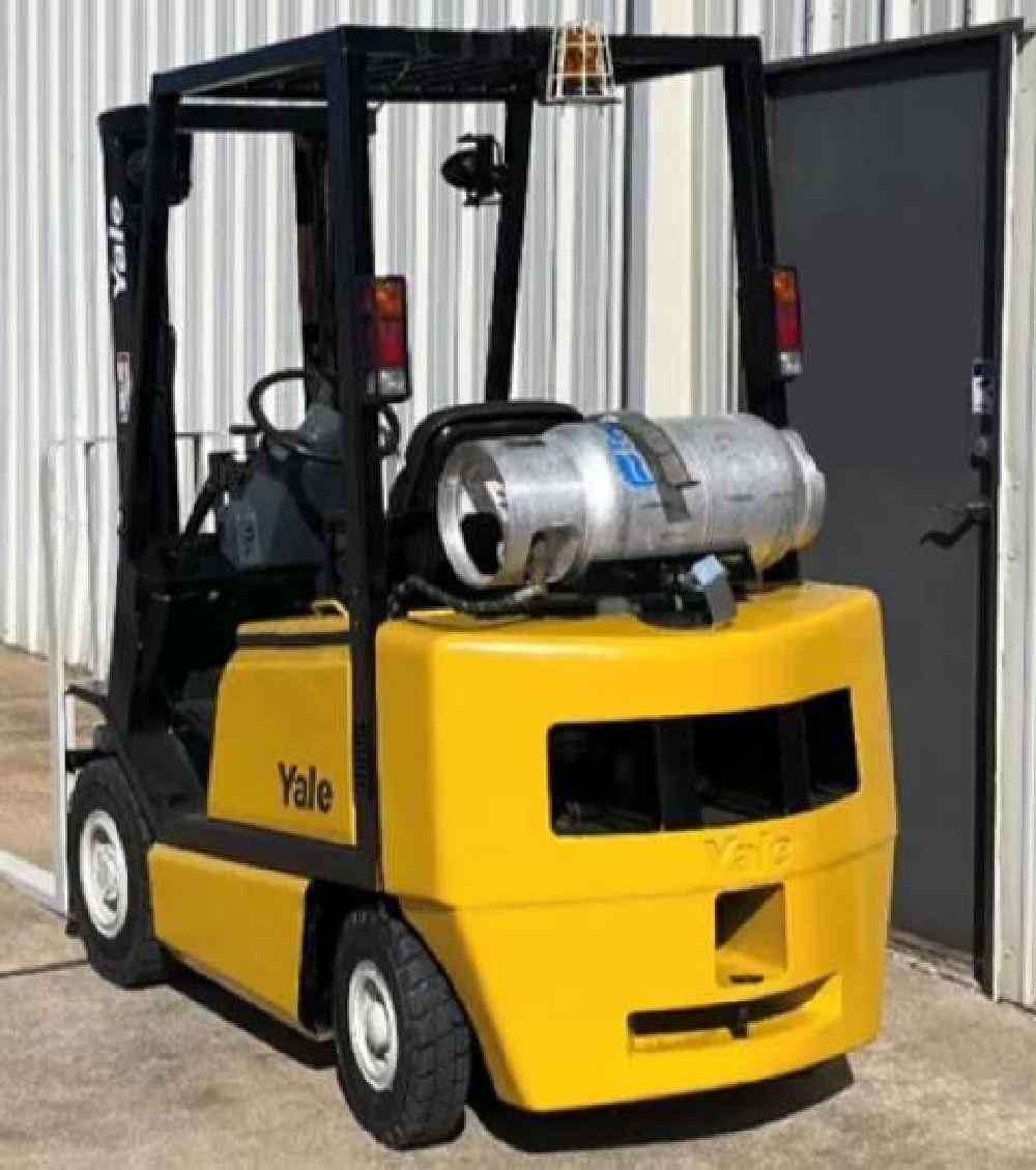 2004 YALE 4K PNEUMATIC TIRE FORKLIFT