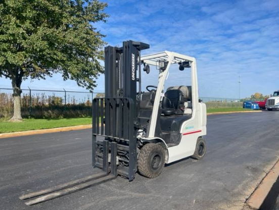 2016 UNICARRIERS 5K PNEUMATIC TIRE FORKLIFT