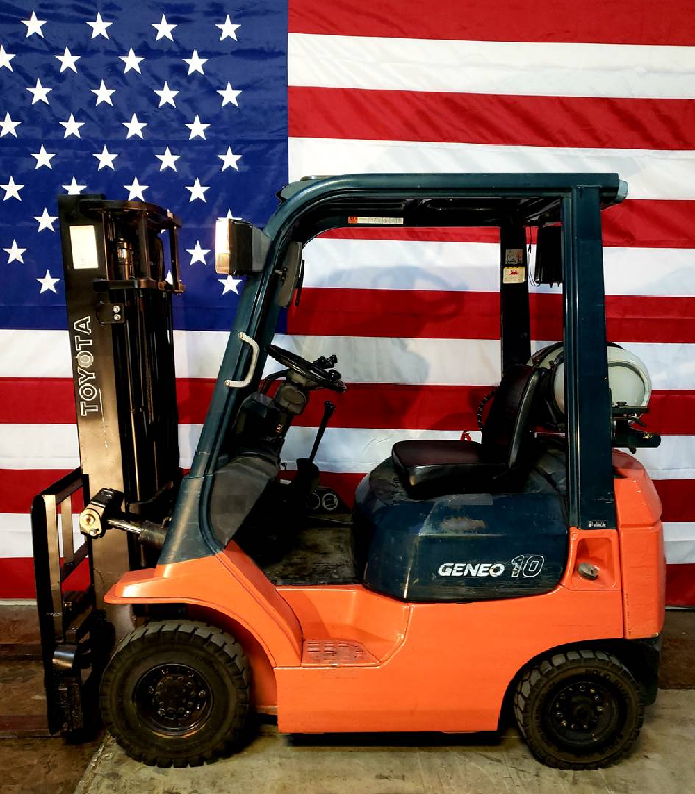 2005 TOYOTA 2.5K PNEUMATIC TIRE FORKLIFT