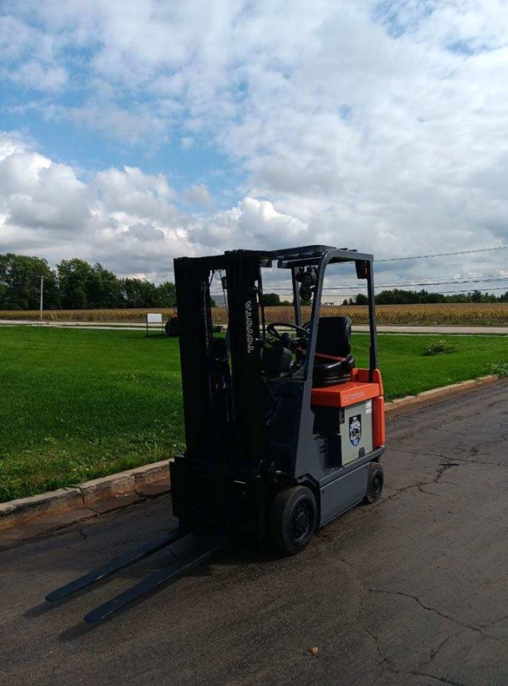 2019 TOYOTA 3K CUSHION TIRE FORKLIFT