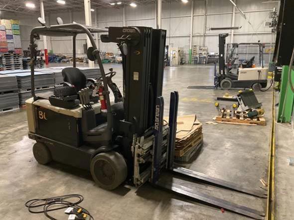 2016 CROWN 6K CUSHION TIRE FORKLIFT
