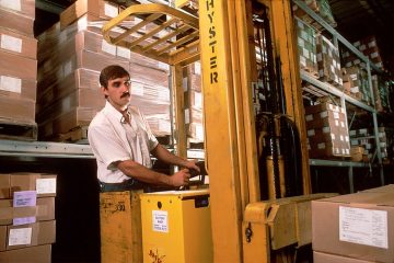 the advantages of using a forklift truck