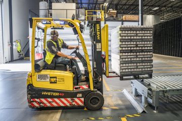 benefits of purchasing an electric forklift from a trusted dealer