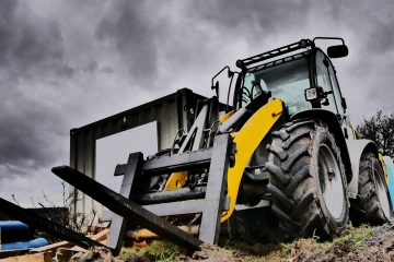 ultimate guide to buying a rough terrain forklift in denver