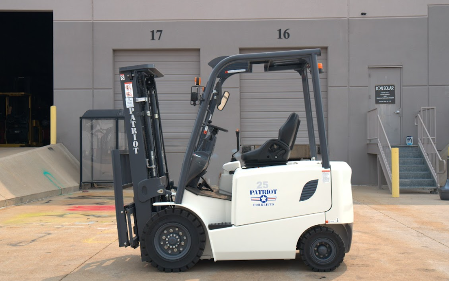 2023 ELECTRIC PATRIOT 4.4 ELECTRIC PNEUMATIC FORKLIFT